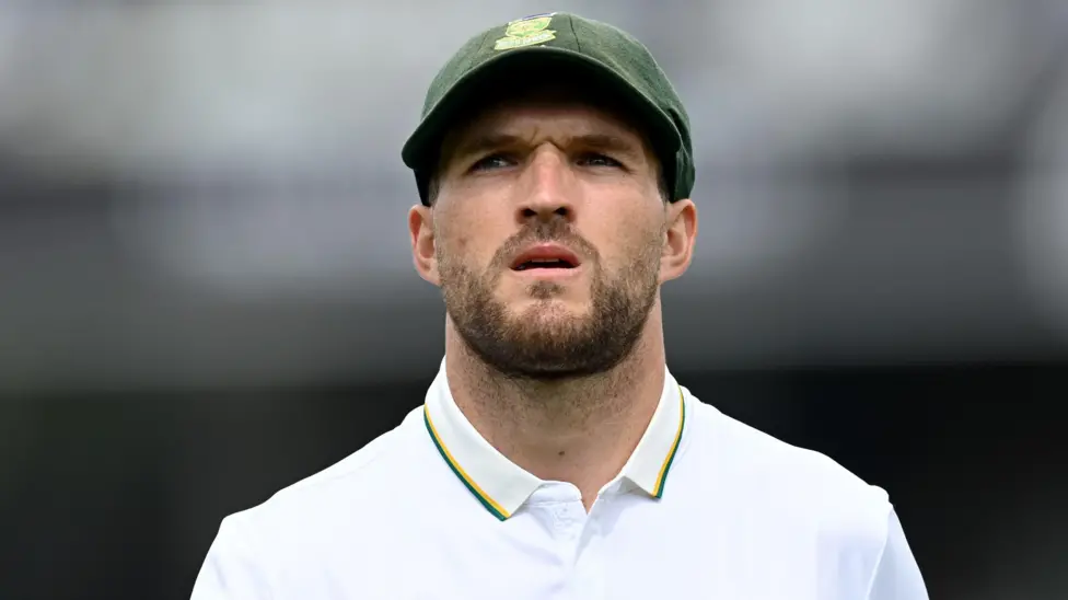 Lara said I should have broken his record - Mulder
